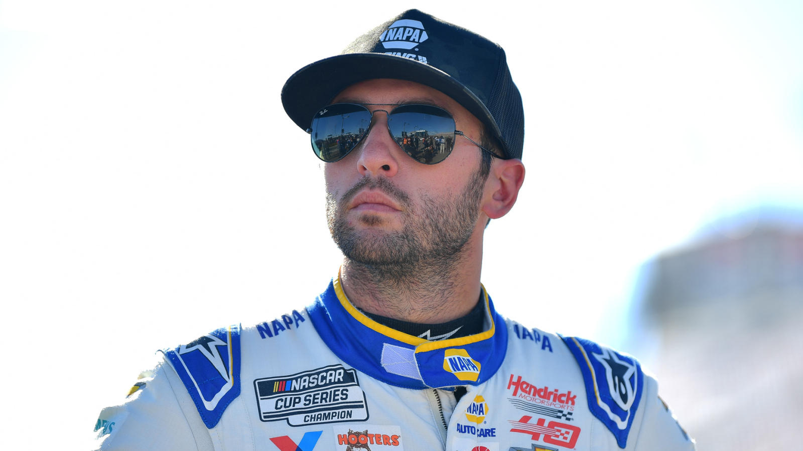 Chase Elliott stuck between a rock and a hard place in NASCAR championship chase