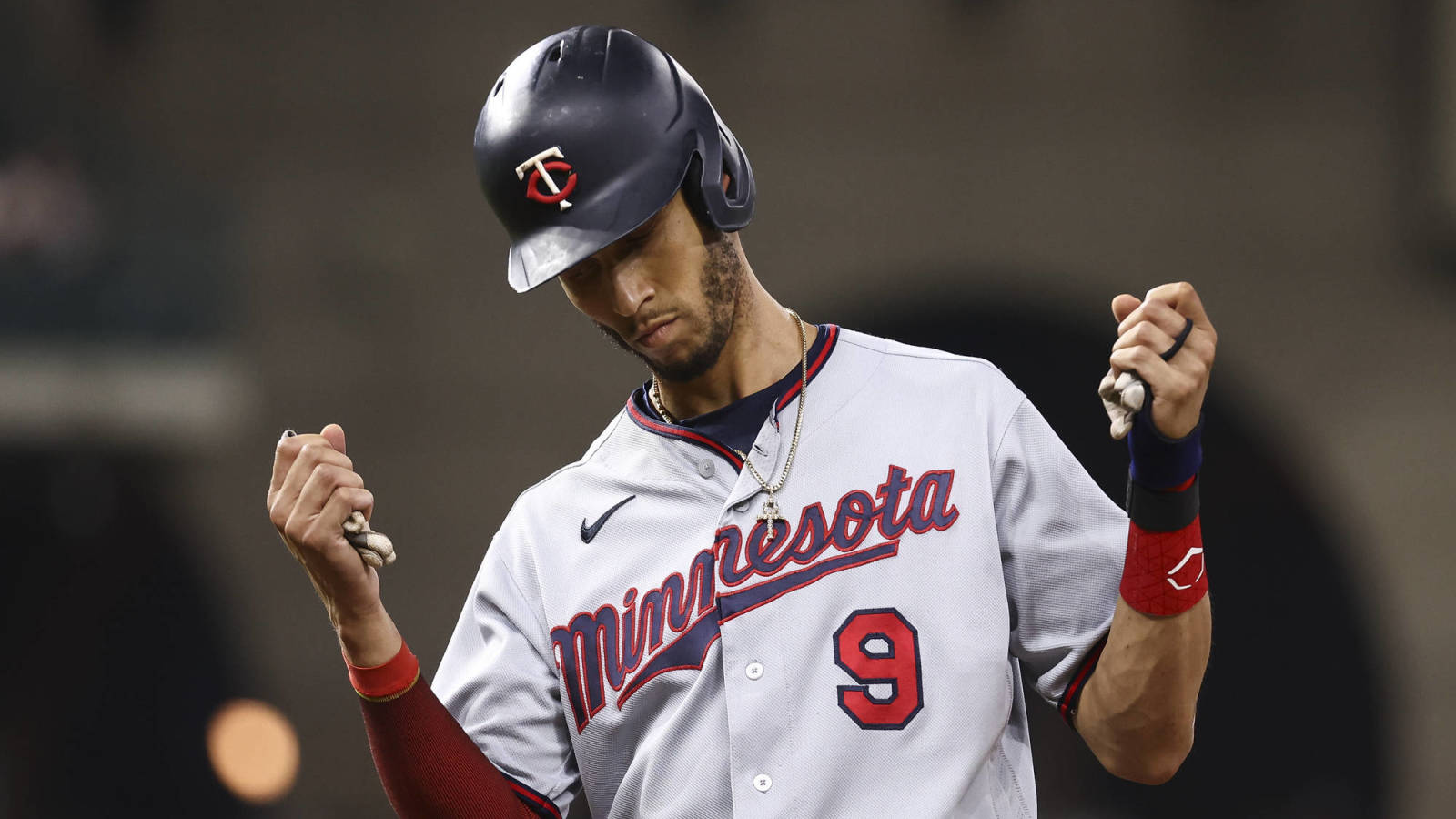 Twins place SS Andrelton Simmons on restricted list | Yardbarker
