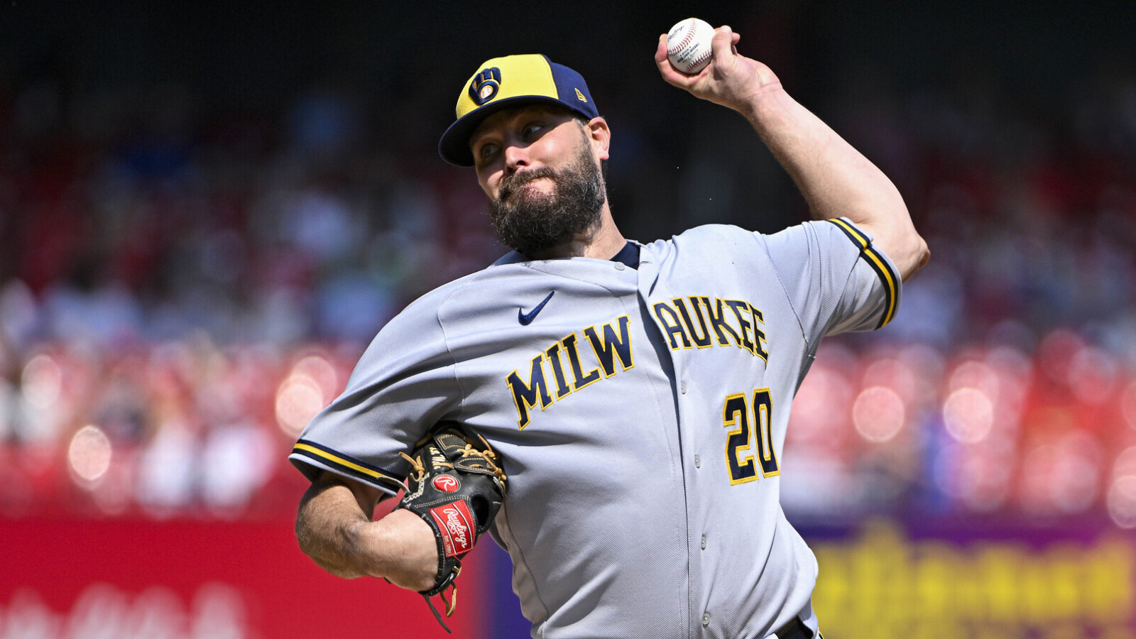 Wade Miley plans to pitch in 2025, would prefer to re-sign with Brewers