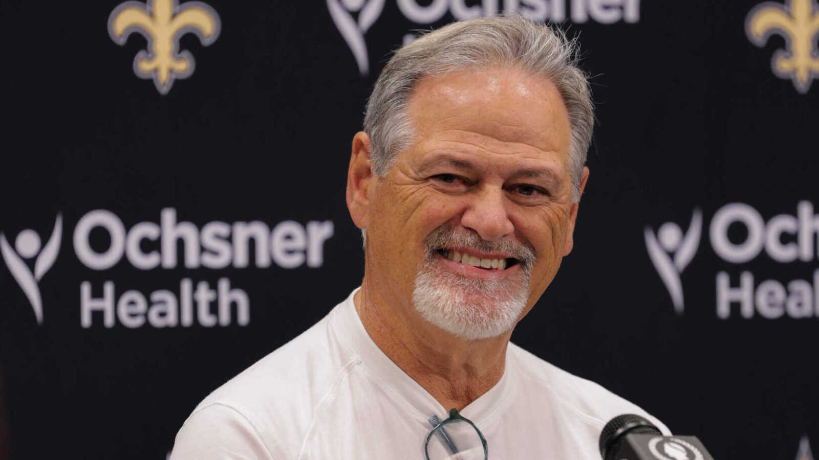 Laughable Mickey Loomis comments show Saints haven't reached rock bottom