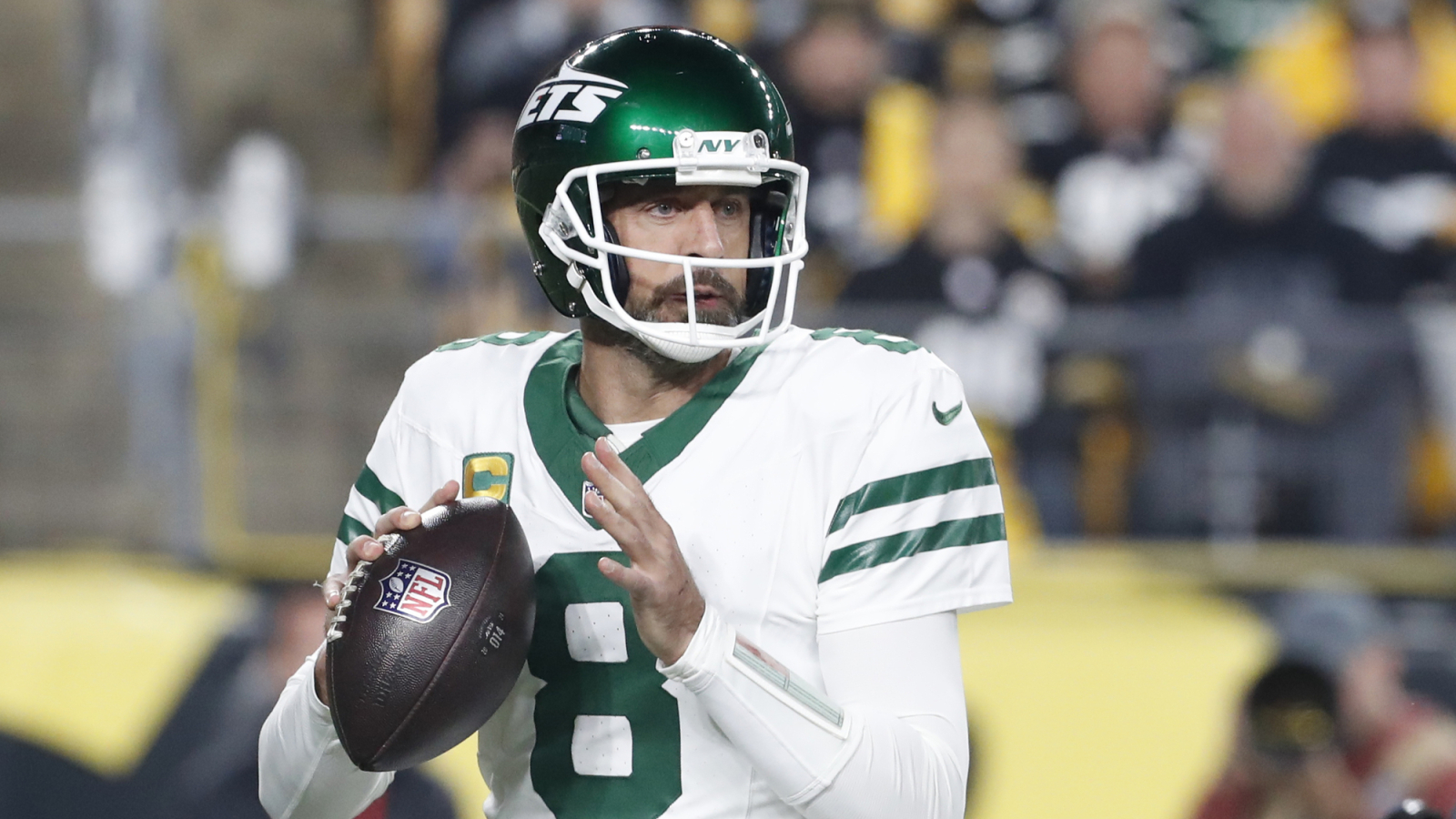 Analyst rips Jets' Aaron Rodgers while praising Steelers' Russell Wilson