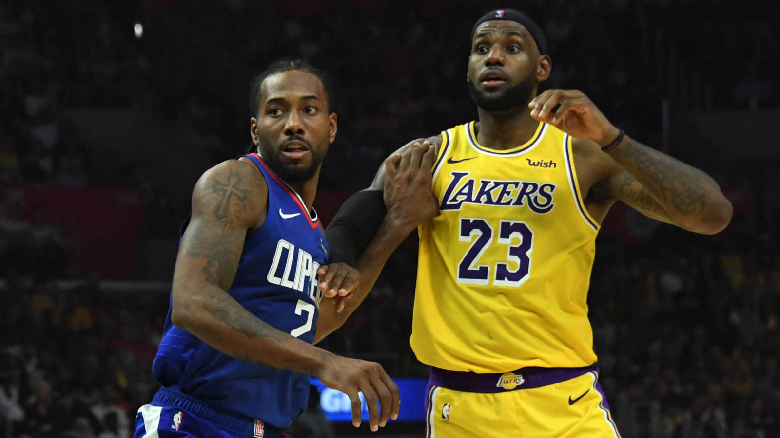 kawhi leonard guarding lebron james