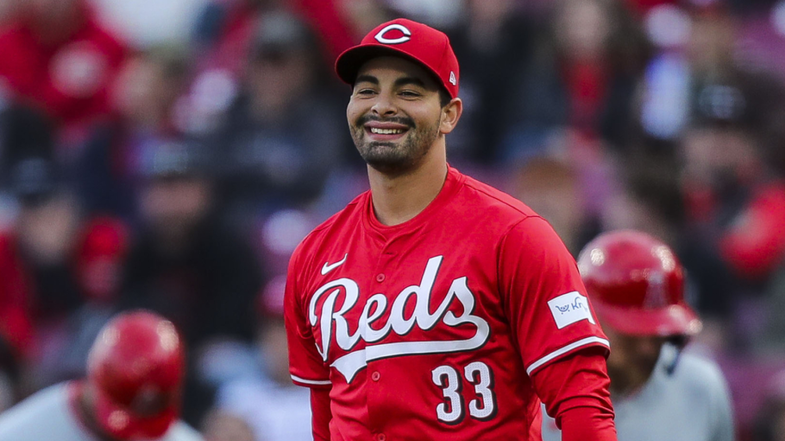 Reds first baseman to undergo wrist surgery