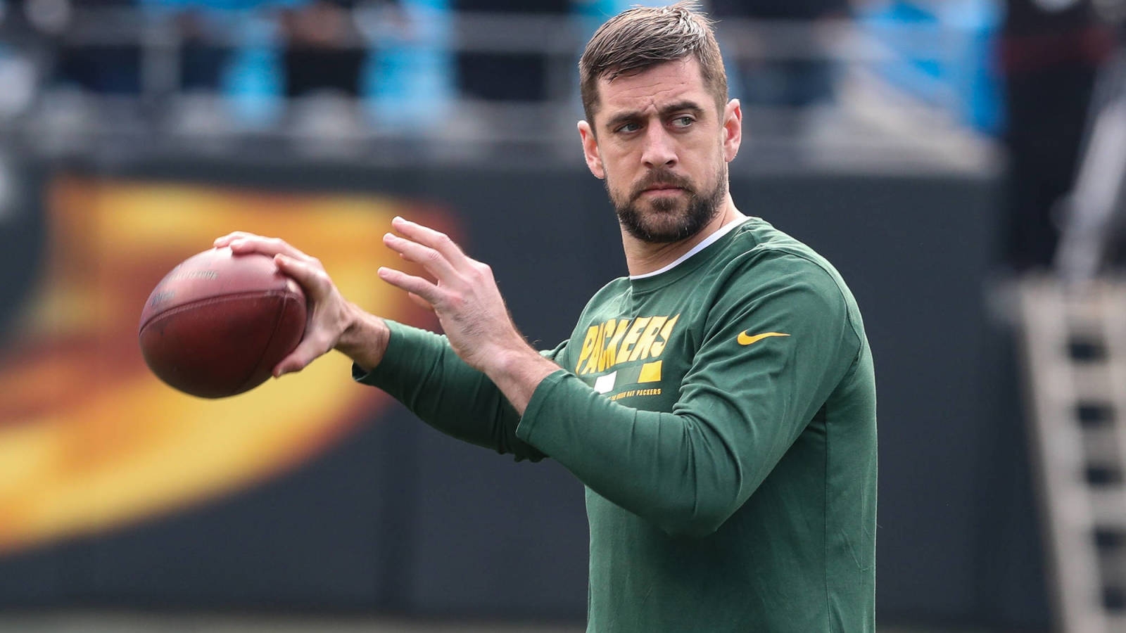 Watch Aaron Rodgers Throws Pass To Fan Jumping Off Boat Yardbarker