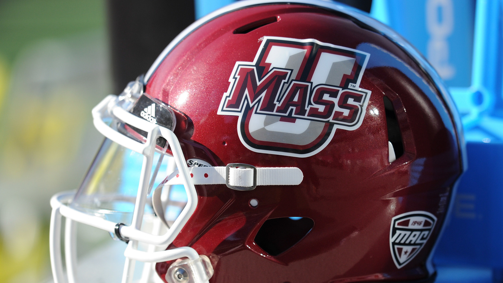 University of Massachusetts cancels football season | Yardbarker